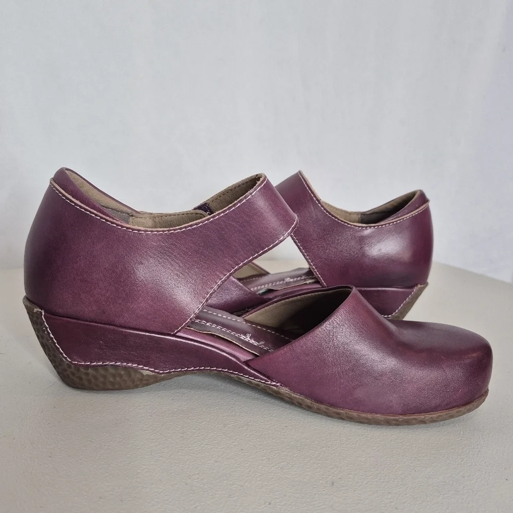 L'Artiste Spring Step GLOSS Wedge Heel Mary Janes - Size 7.5